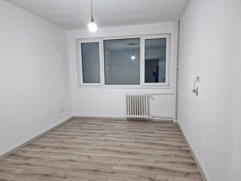 Piata Ambrozie, 5 minute metrou Nicolae Grigorescu,