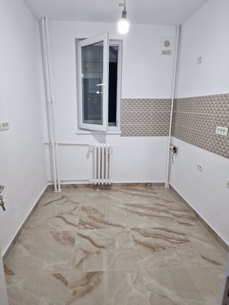 Piata Ambrozie, 5 minute metrou Nicolae Grigorescu,